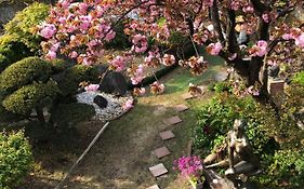 Sakura House